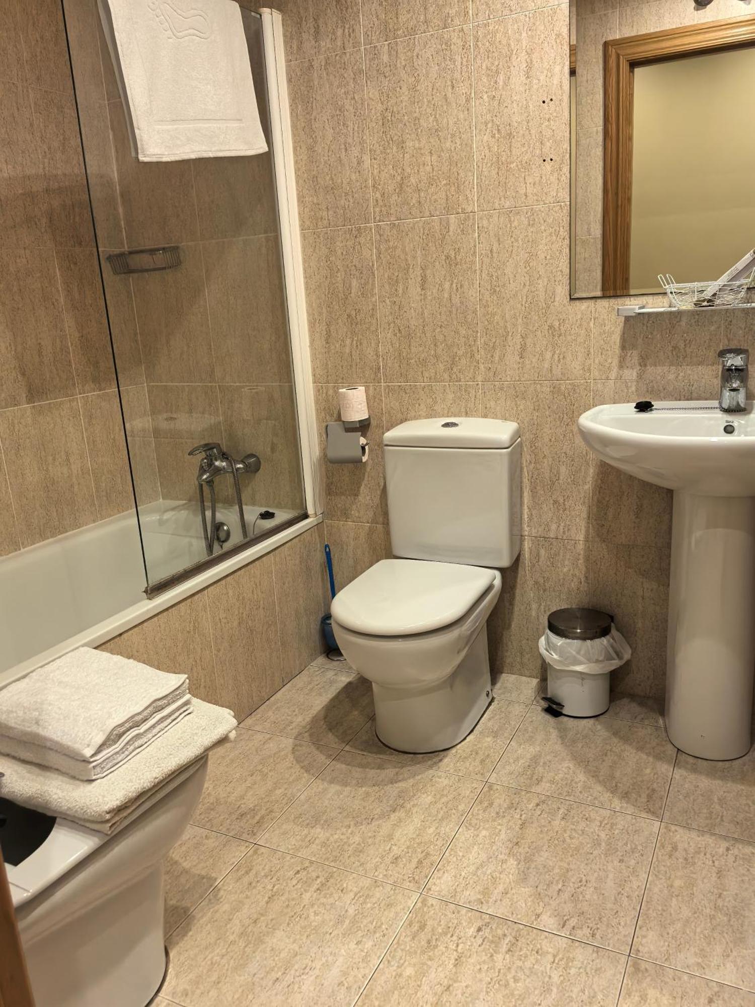 Hostal San Isidro Autol Екстер'єр фото